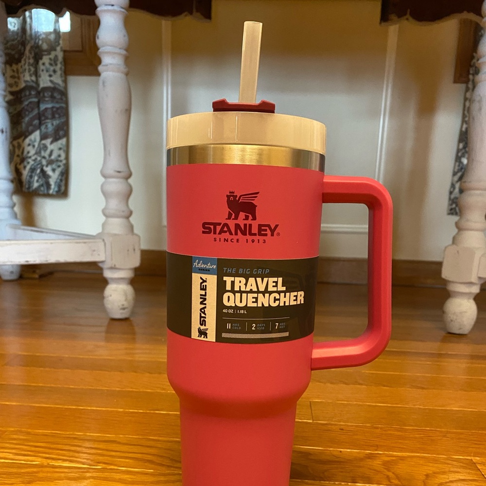New- Stanley 40oz Azalea Hot Pink